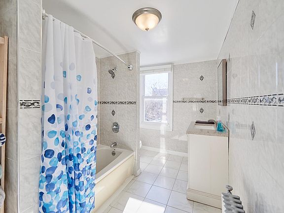 3rd image of 55 Jewett Ave #2