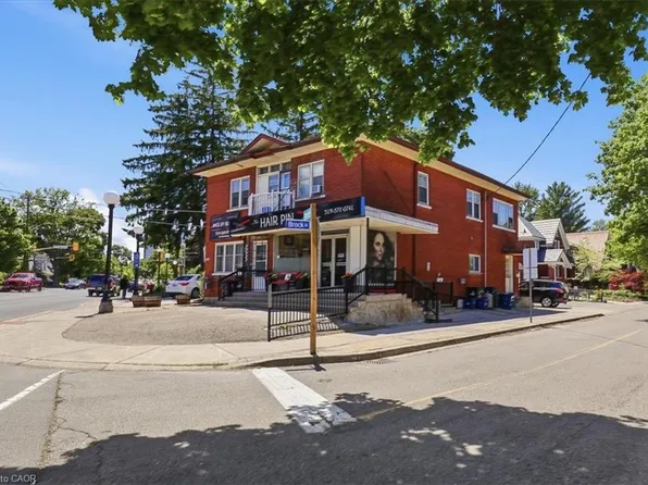 744 Queen St S, Kitchener, ON N2M 1A4