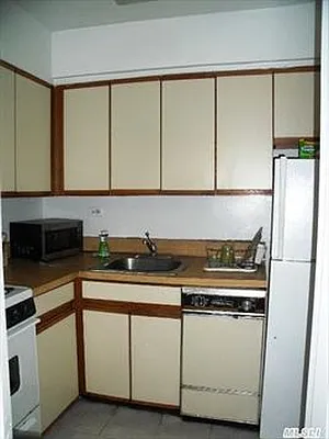 Sold by Madeleine Realty Ltd. | media 27