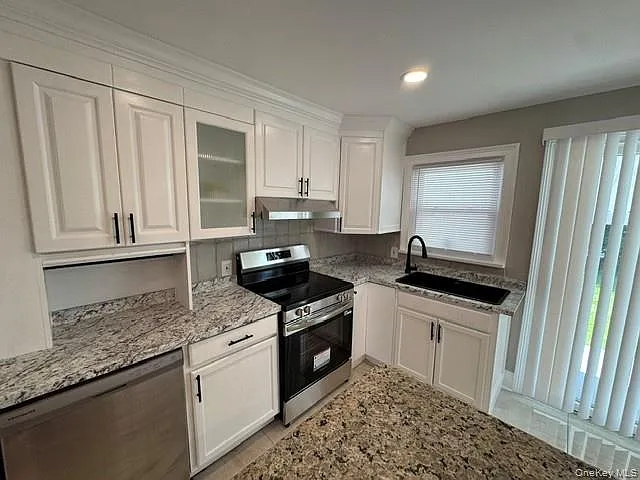 277 Jackson Ave — Photo 10
