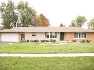 311 E Miller Ave, Hinckley, IL 60520