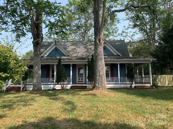 637 Jupiter Rd, Weaverville, NC 28787