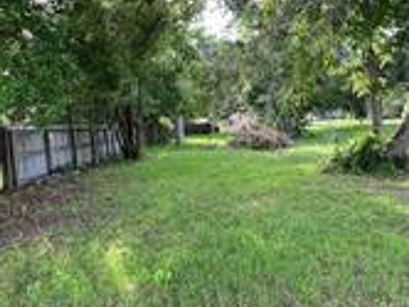 4th image of 1323 Carolina Ave