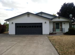 614 NE 26th St, McMinnville, OR 97128