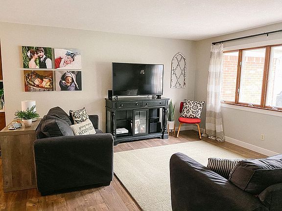 3rd image of 645 Appian Ave