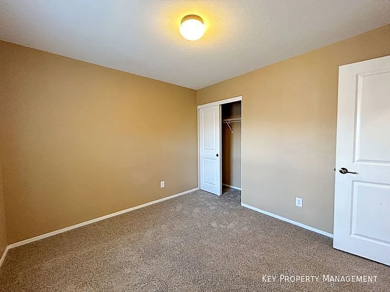 742 Iron Bridge St — Photo 29