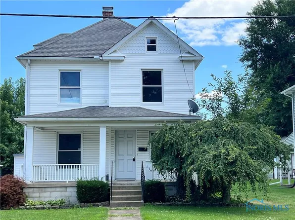 135 Attwood Ter, Bellevue, OH 44811