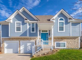 3205 Steel Wheel Dr, Harrisonville, MO 64701