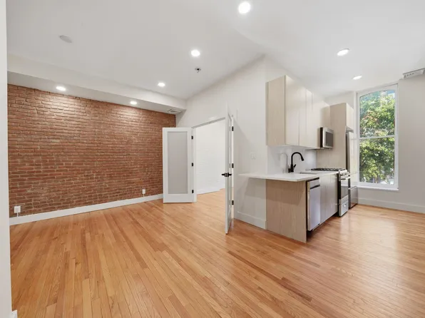 213 York Street image 1 of 46