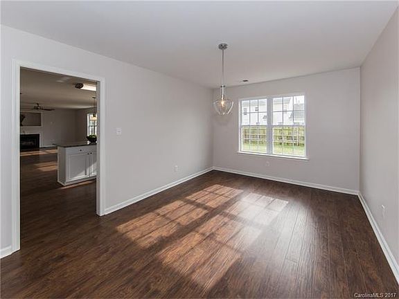 5th image of 11324 Walland Ln