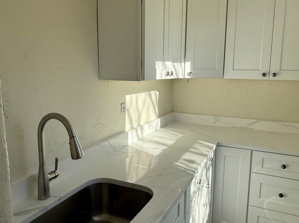 24 Everard St #3