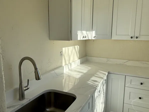 24 Everard St #3, Worcester, MA 01605