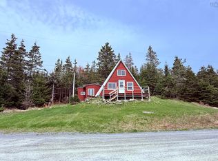 671 S Shore Rd, Lunenburg, NS B0J2C0
