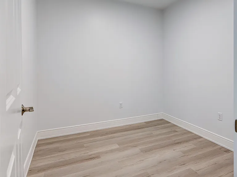 2059 Lafayette Rd #203 — Photo 11