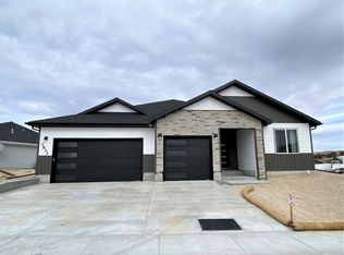 1933 Pheasant Dr, Elko, NV 89801