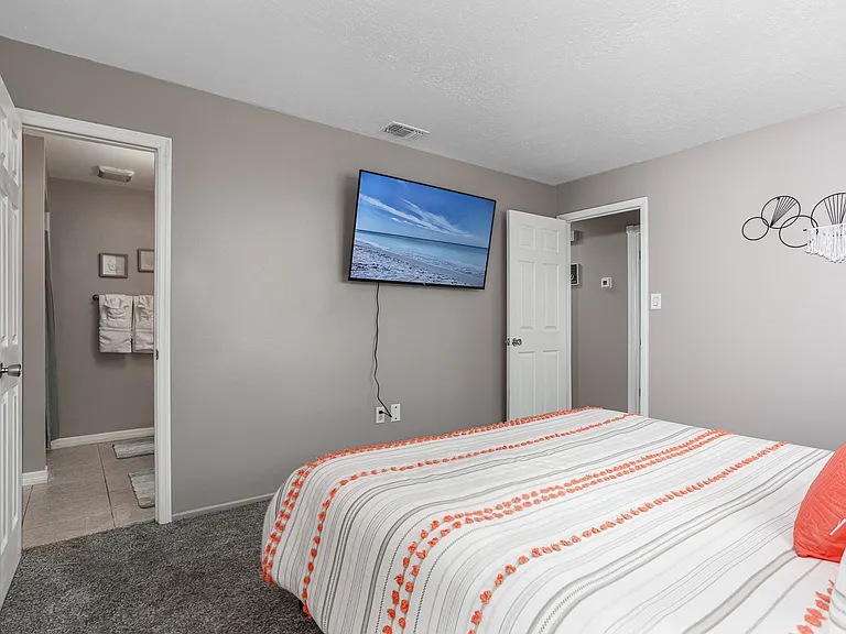 5876 Countrywood Dr — Photo 18