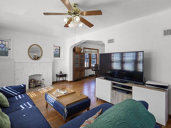 4th image of 7715 Pennsylvania Ave