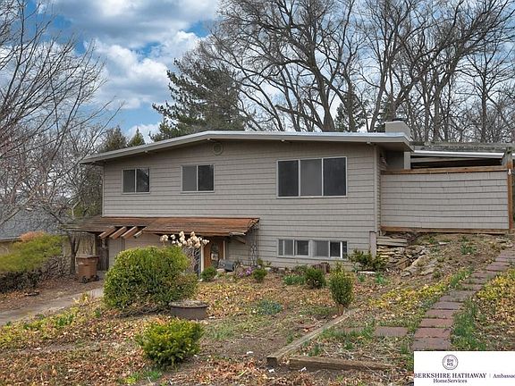 2nd image of 606 W 14th Ave