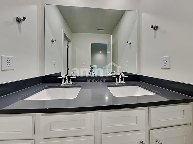 248 Willow Ln — Photo 25