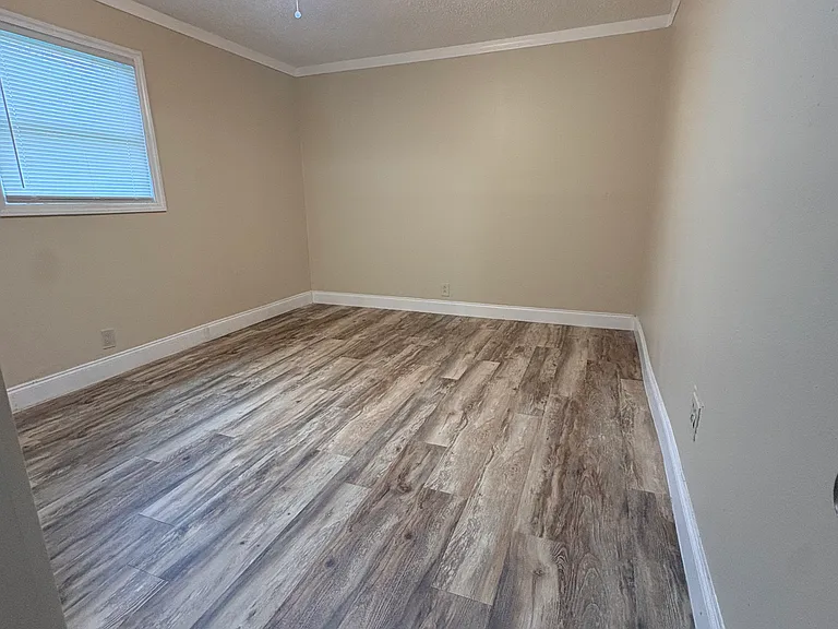 319 Wellon Ave — Photo 7