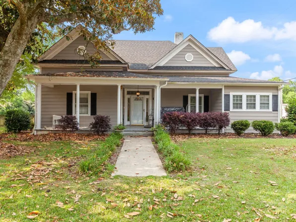 194 E Washington St, Coats, NC 27521