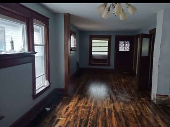 5th image of 1352 West St #2