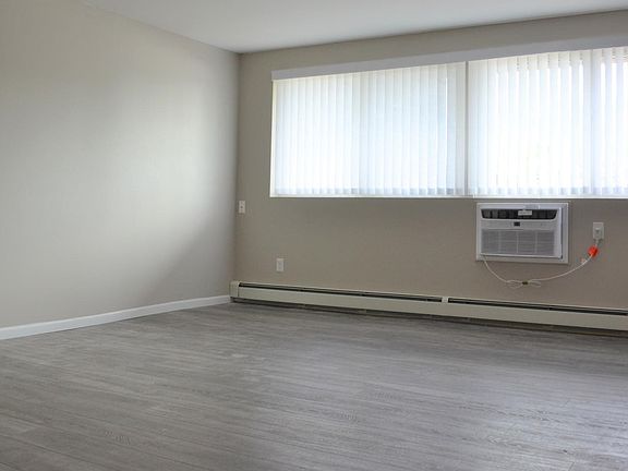 4th image of 4387 Wilshire Blvd #105