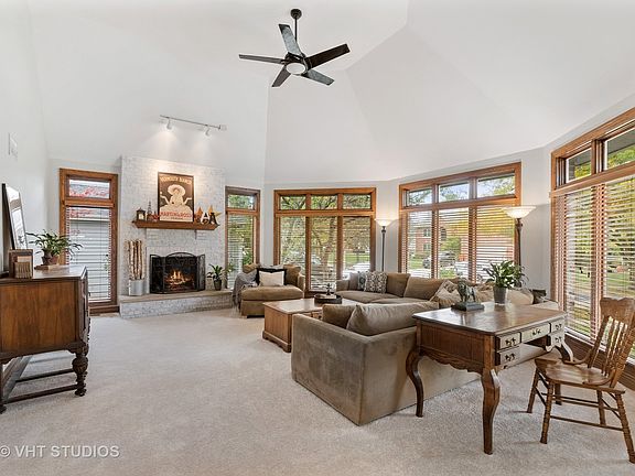 2nd image of 1569 Old Barn Cir