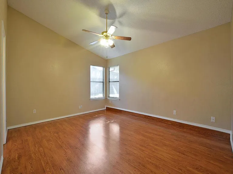 7403 Dallas Dr — Photo 18