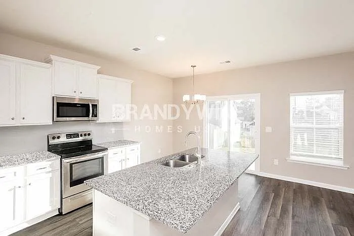 519 Glenmanor Dr — Photo 9