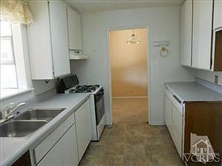 4th image of 5217 Norway Dr