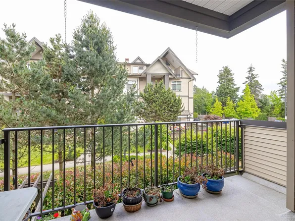2117 Meredith Rd #207, Nanaimo, BC V9S 2N2
