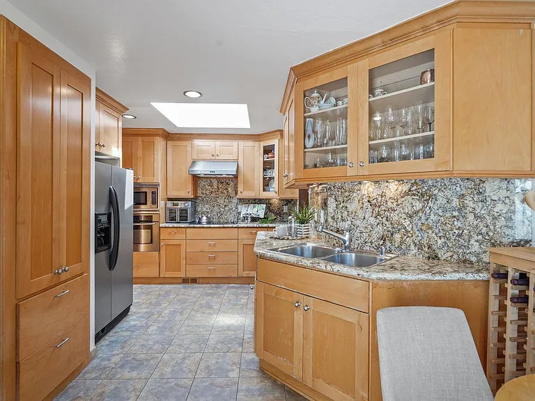 20205 Saratoga Vista Ct — Photo 7