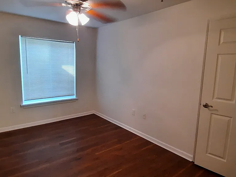 1750 Liberty Ln #206 — Photo 10