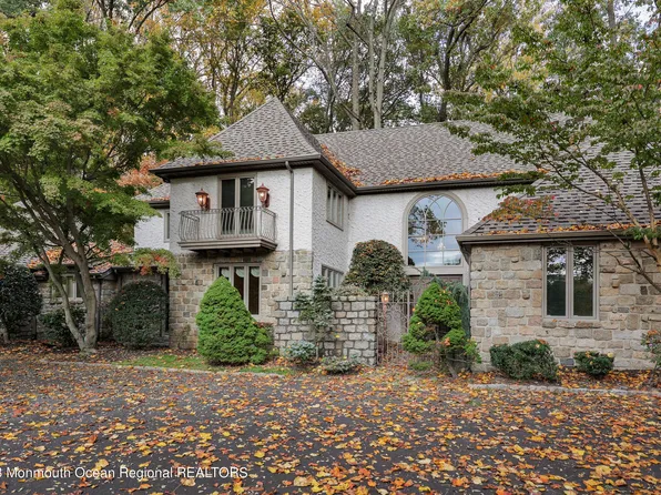 41 Galloping Hill Road, Holmdel, NJ 07733