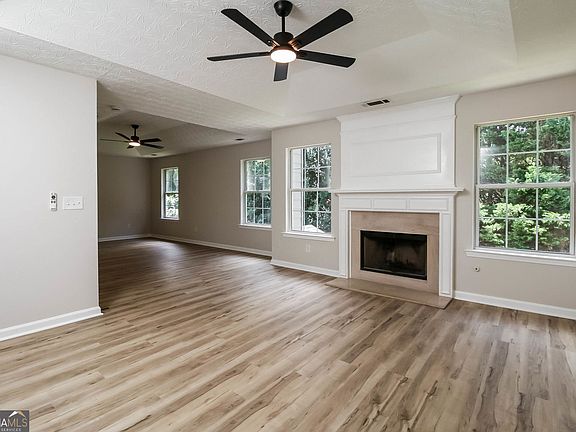 2nd image of 2527 Plymouth Way