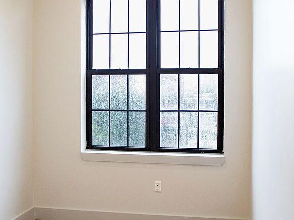 3rd image of 241 Scholes St #3
