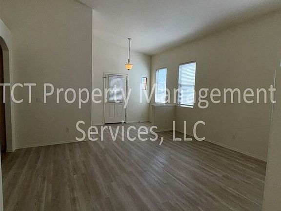 3rd image of 4399 S Maverick Ave