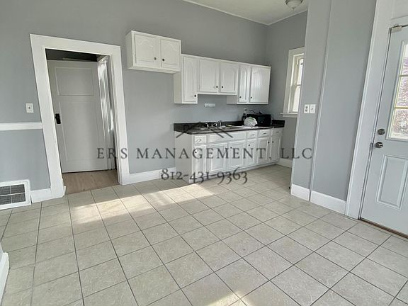 4th image of 1213 Lincoln Ave