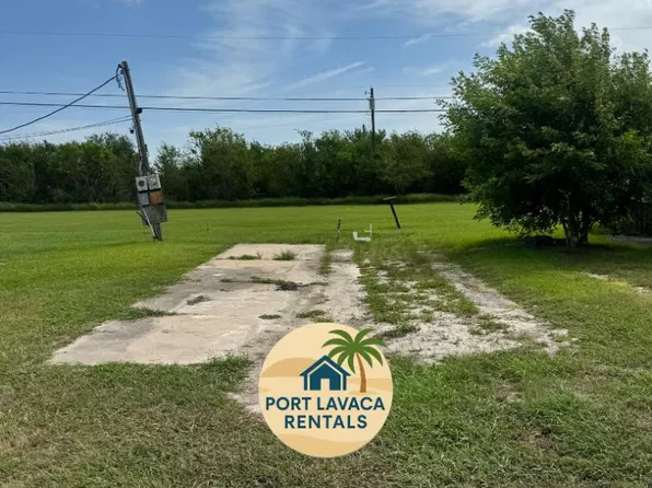 2111 W Austin St, Port Lavaca, TX
