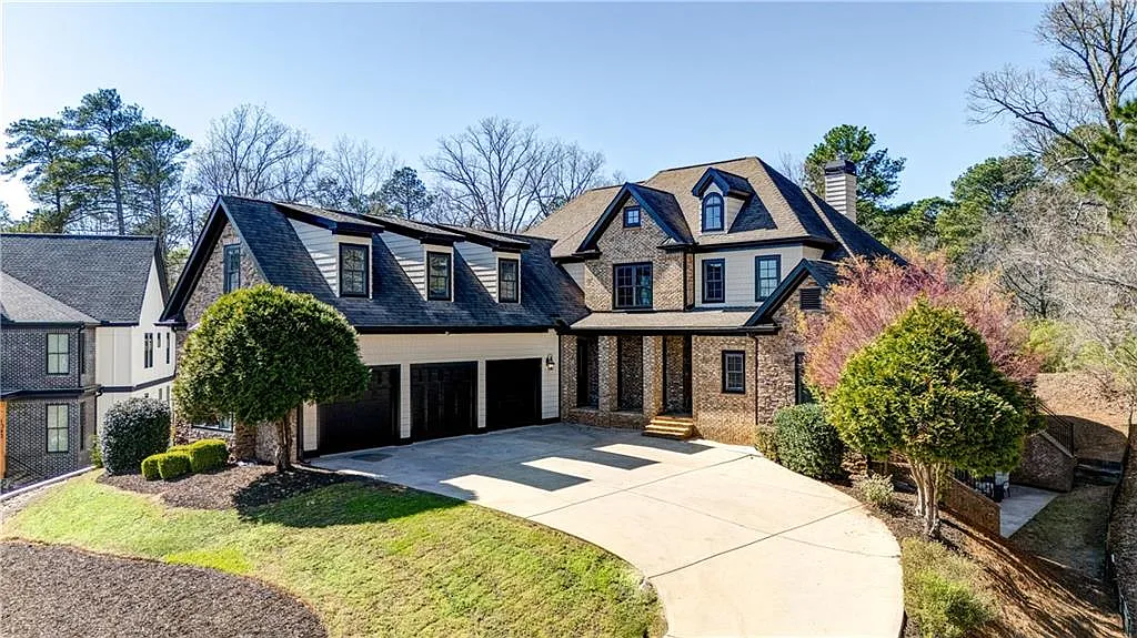 6 bed, 6.0 bath, 6636 sqft, $7,000 — Photo 2