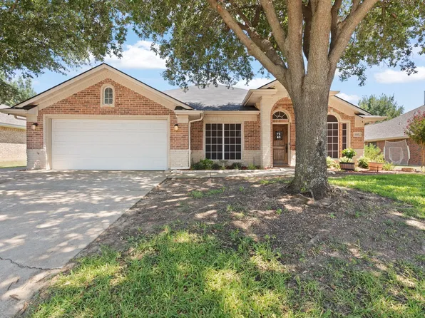 1117 SW Hillside Dr, Burleson, TX 76028