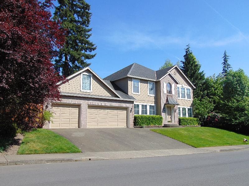 1st image of 10619 NE 30th Ave