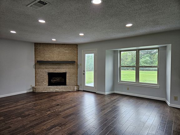 4th image of 3403 Graybuck Rd