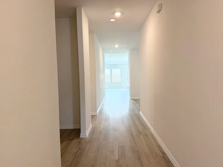 2625 Grand Teton Dr — Photo 3