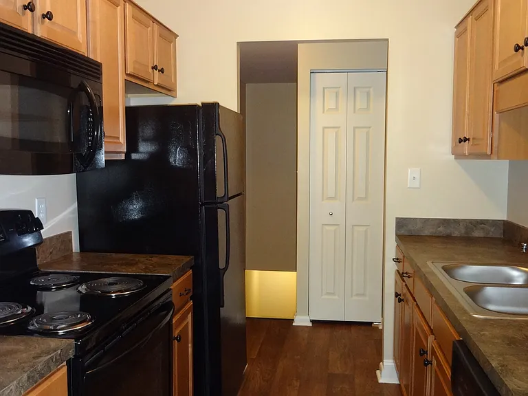 Greenfield Estates — Photo 9