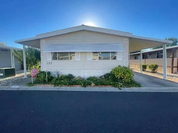 135 Calle Maria, Elk Grove, CA 95624