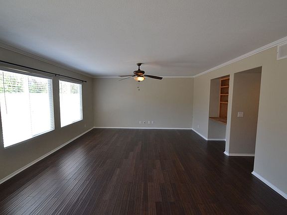 3rd image of 45713 Trafalgar Dr