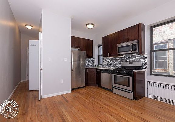 2nd image of 365 E 21st St #7M