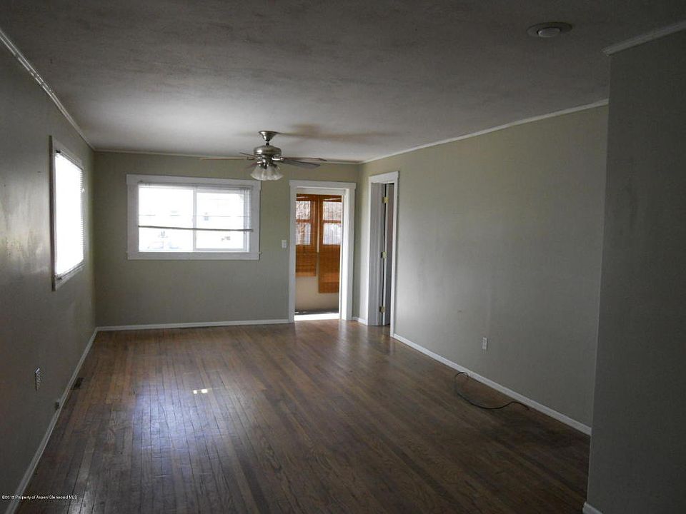 2nd image of 619 Pershing St